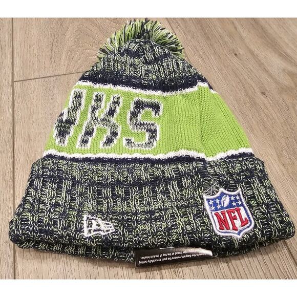 New Era Seattle Seahawks NFL 18 Sideline Sport Knit Hat - Multicolored - Picture 3 of 4